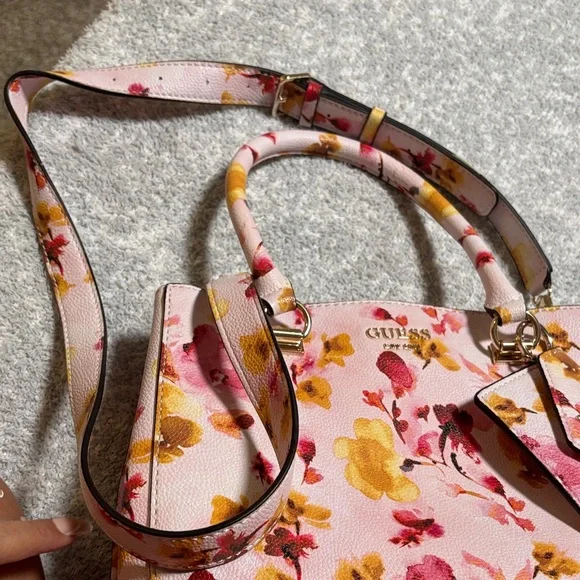GUESS Floral Multi-Color Satchel - Picture 3 of 7